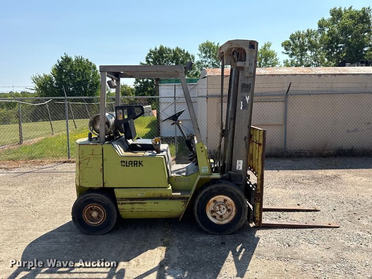 Clark GPS20WC Forklift - photo 4