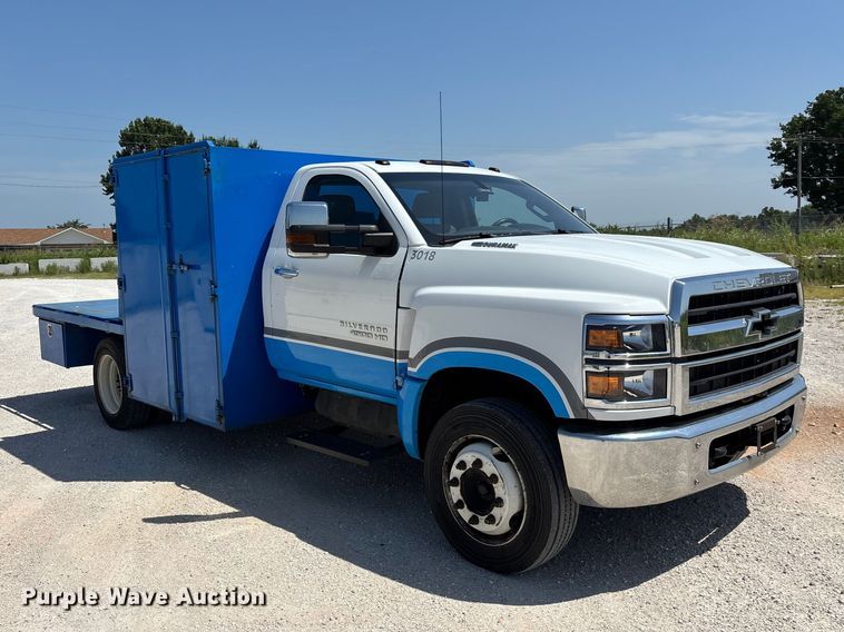 2019 Chevrolet GM515 Flatbed Truck - photo 3