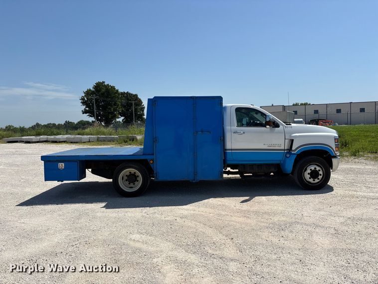 2019 Chevrolet GM515 Flatbed Truck - photo 4