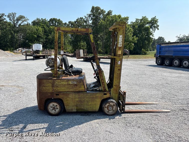 Clark C500-50 Forklift - photo 4