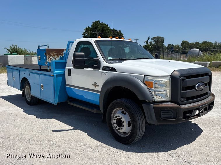 2012 Ford F550 Super Duty XL Flatbed Truck - photo 3