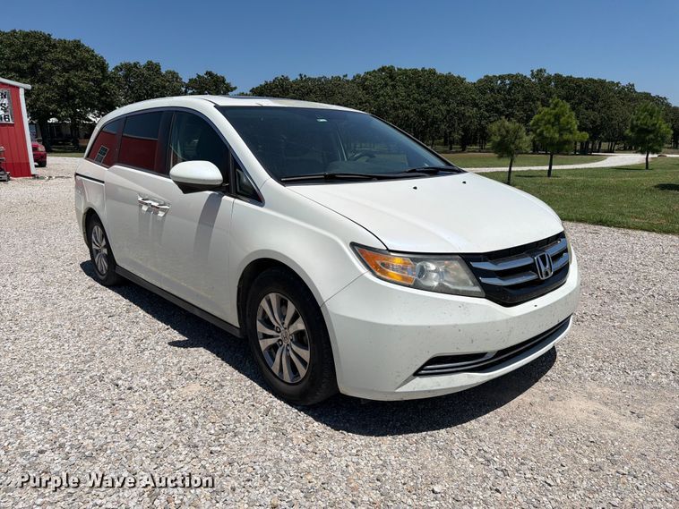 2014 Honda Odyssey Van - photo 3