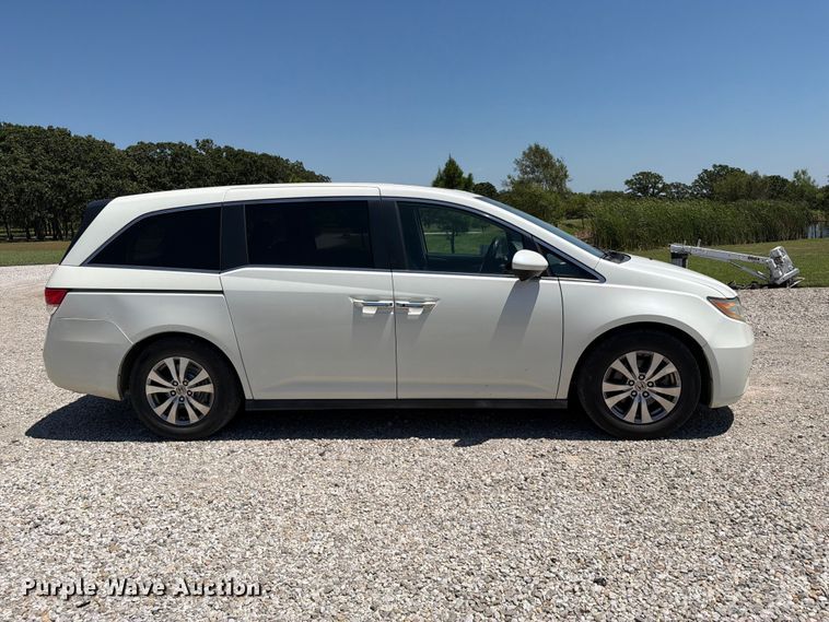 2014 Honda Odyssey Van - photo 4