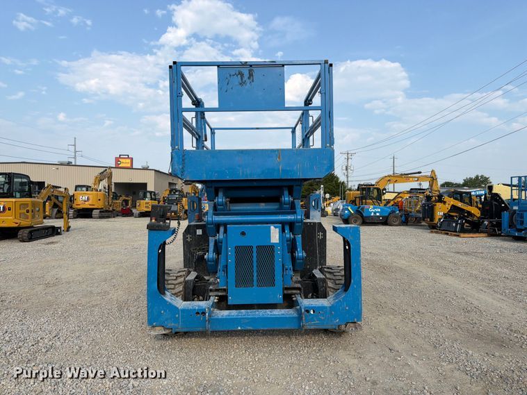 2015 Genie GS-5390 Scissor Lift - photo 2