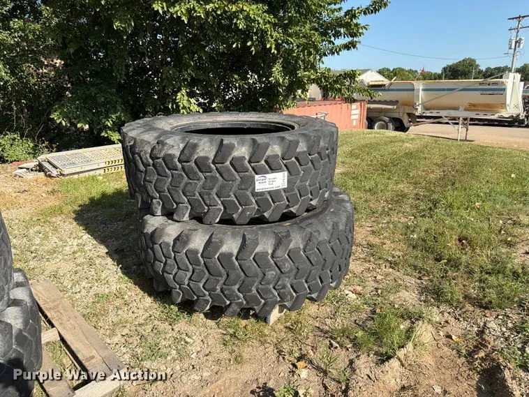 (2) Treileborg 520/70B34 Tires