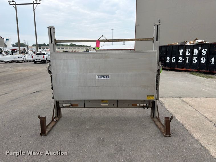 Thieman TVR20 Rail Gate Lift - photo 2