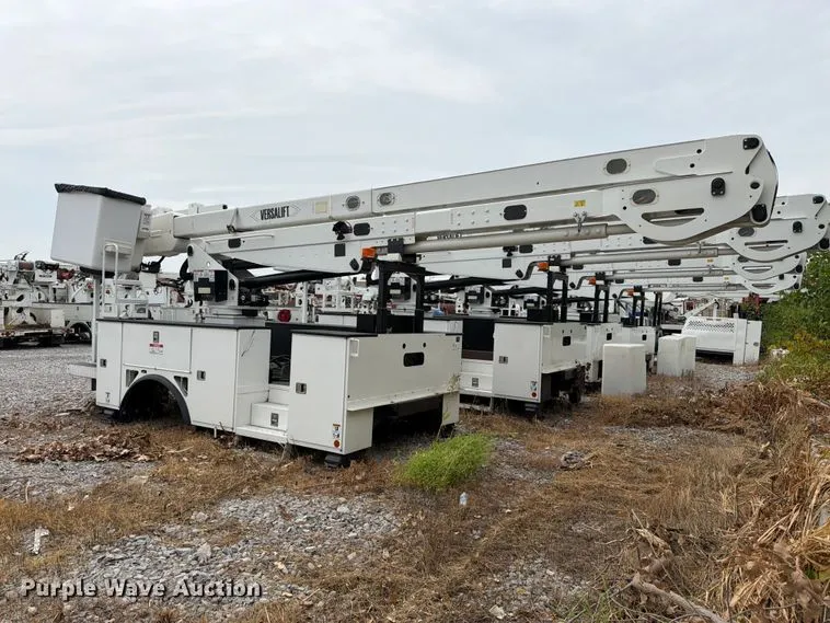Dakota Bodies 168 LB Bucket Truck Bed