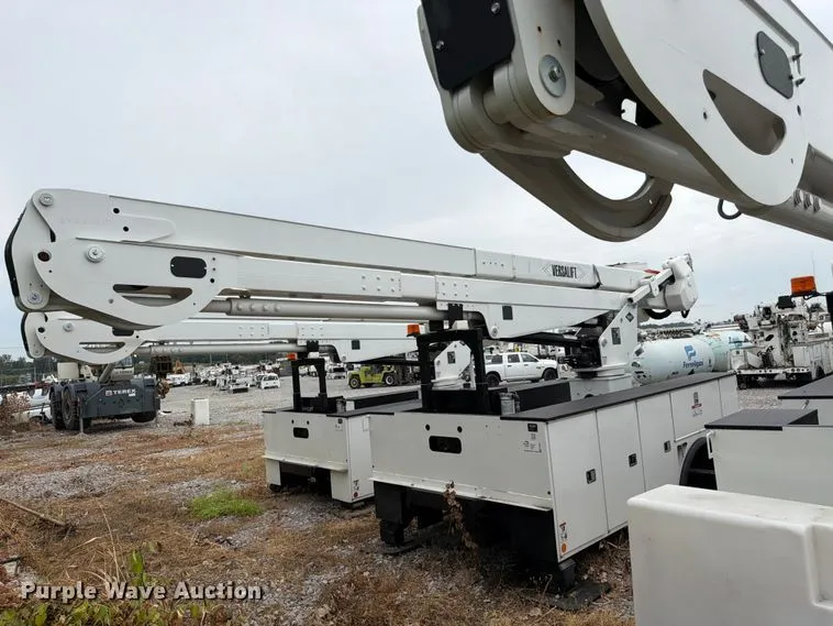 Dakota Bodies 168-LB Bucket Truck Bed