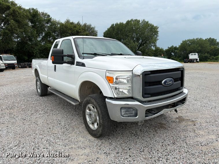 2016 Ford F250 Super Duty XL  Ext. Cab Pickup Truck - photo 3