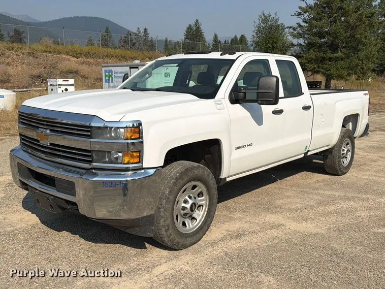 2016 Chevrolet Silverado 3500HD Ext. Cab Pickup Truck