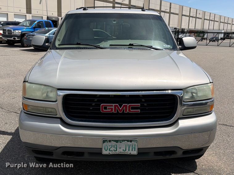 2004 GMC Yukon XL SUV - photo 2