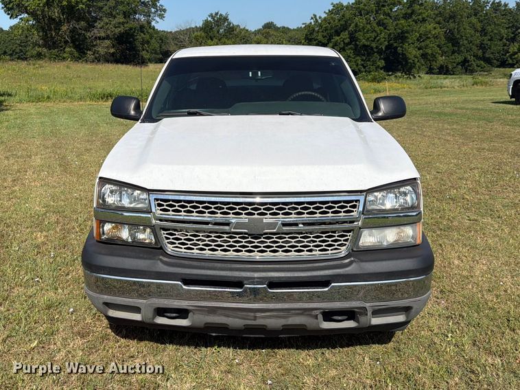 2006 Chevrolet Silverado 1500 Ext. Cab Pickup Truck - photo 2