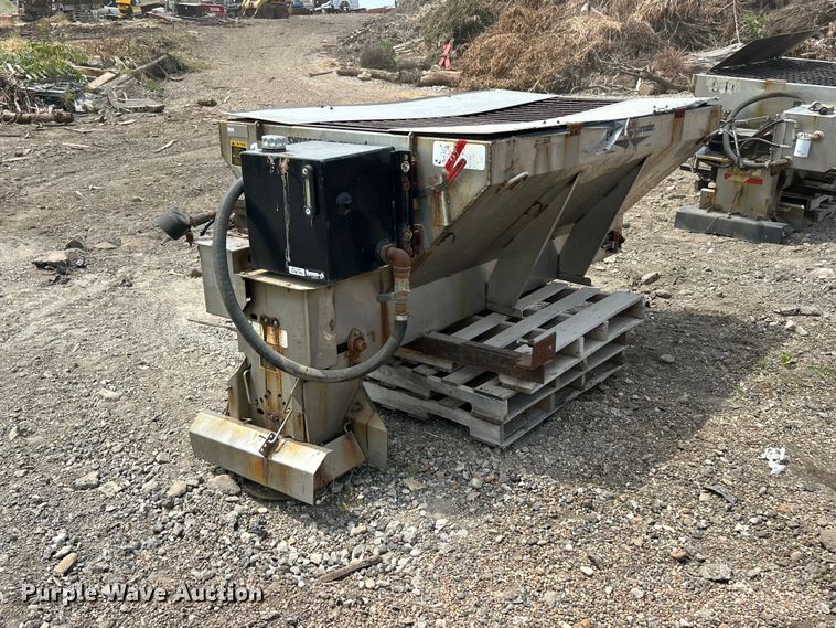 Swenson Salt Spreader - photo 5