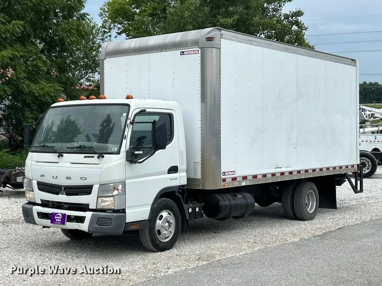 2015 Mitsubishi Fuso FE130 Box Truck