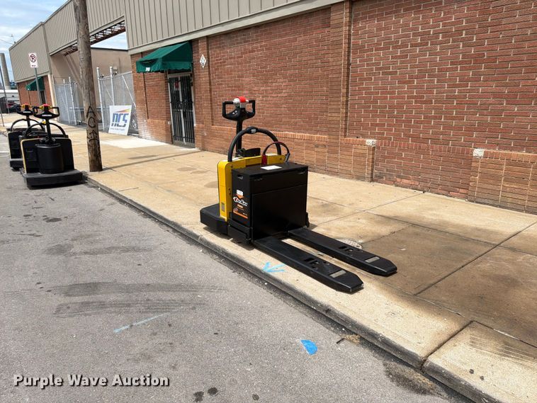 2014 Yale MPE060LFN24T2748 Pallet Jack - photo 3