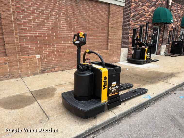 2010 Yale MPE060LFN24T2748 Pallet Jack - photo 5