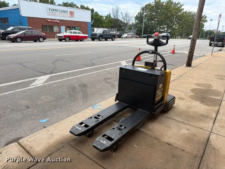 2014 Yale MPE060LFN24T2748 Pallet Jack