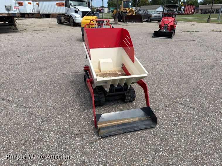 2025 AGT QHT500FL Compact Utility Loader - photo 2