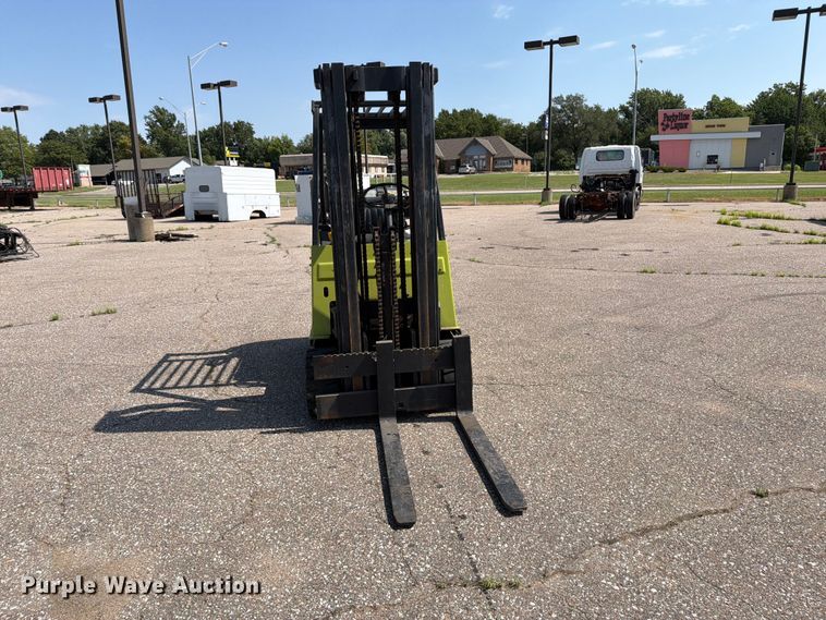 Clark GCS25MC Forklift - photo 2