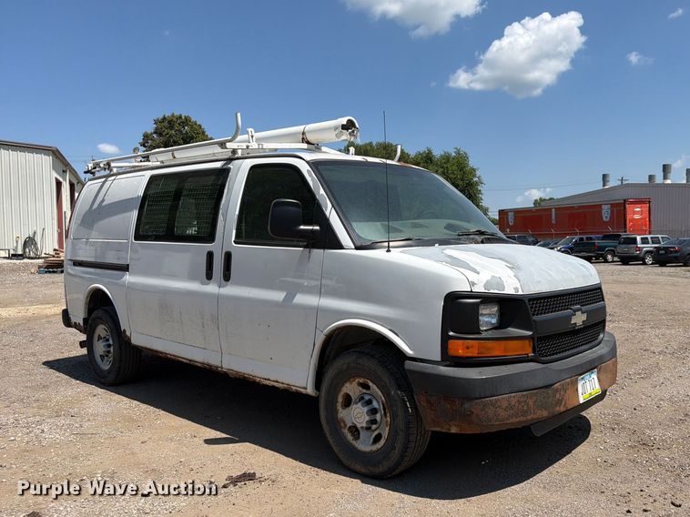 2007 Chevrolet Express 2500 Van - photo 3