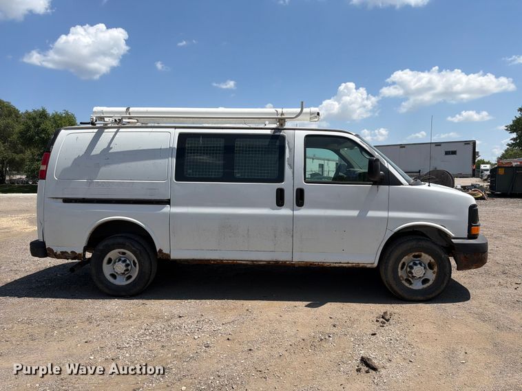 2007 Chevrolet Express 2500 Van - photo 4