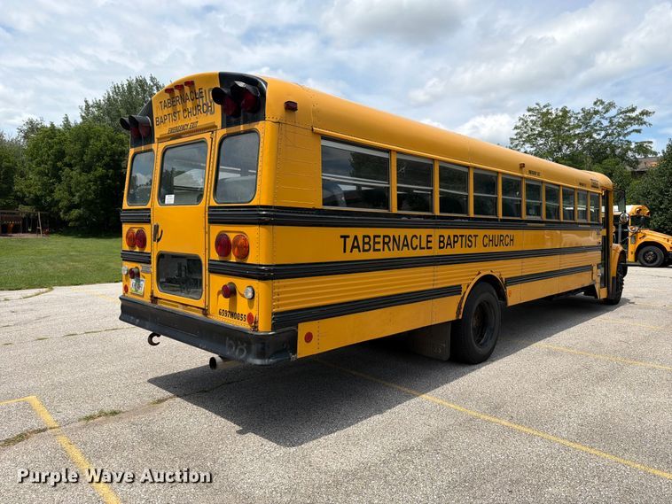 1997 International 3800 School Bus - photo 5