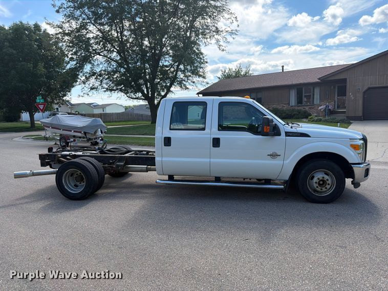 2013 Ford F350 Super Duty Crew Cab Pickup Truck Cab And Chassis - photo 4