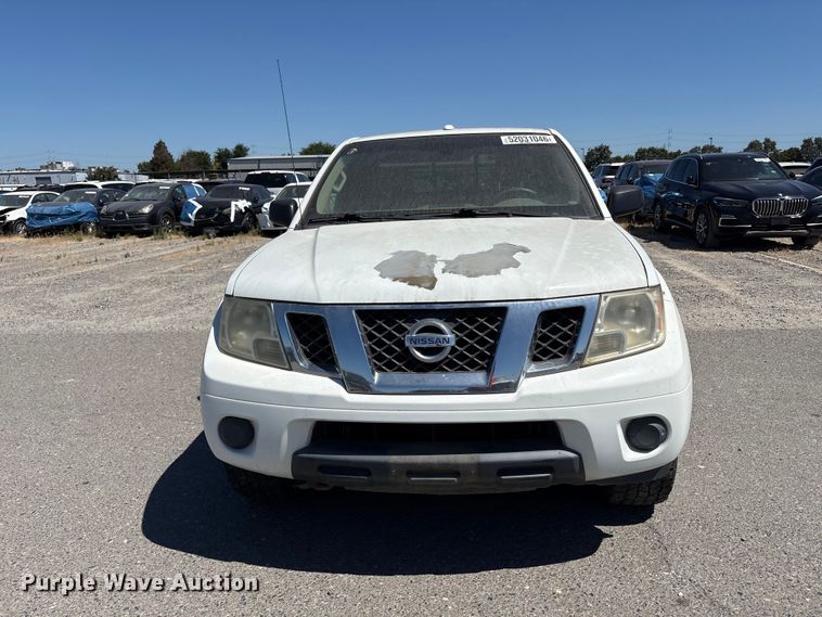2016 Nissan Frontier Ext. Cab Pickup Truck - photo 2