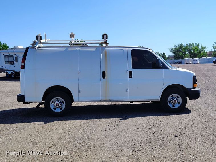 2015 GMC Savana 2500 Van - photo 4