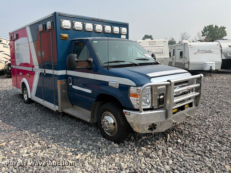 2025 Ford E450 Ambulance - photo 3