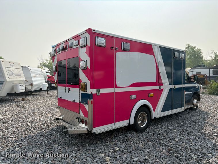 2025 Ford E450 Ambulance - photo 5