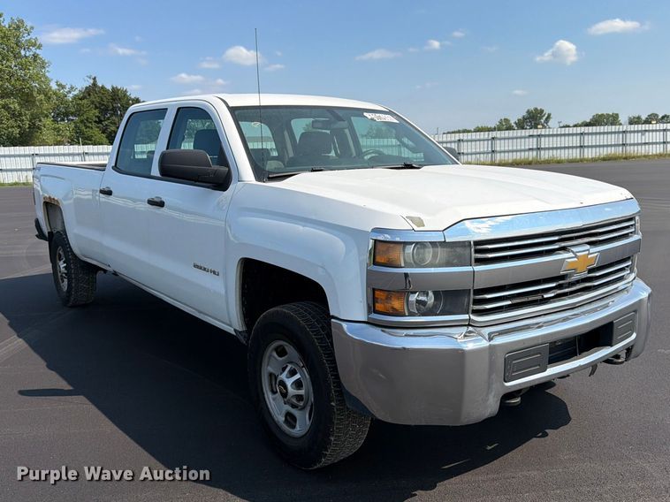 2016 Chevrolet Silverado 2500HD Crew Cab Pickup Truck - photo 3