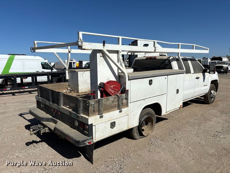 2016 Chevrolet Silverado 3500 Utility Bed Pickup Truck - photo 5