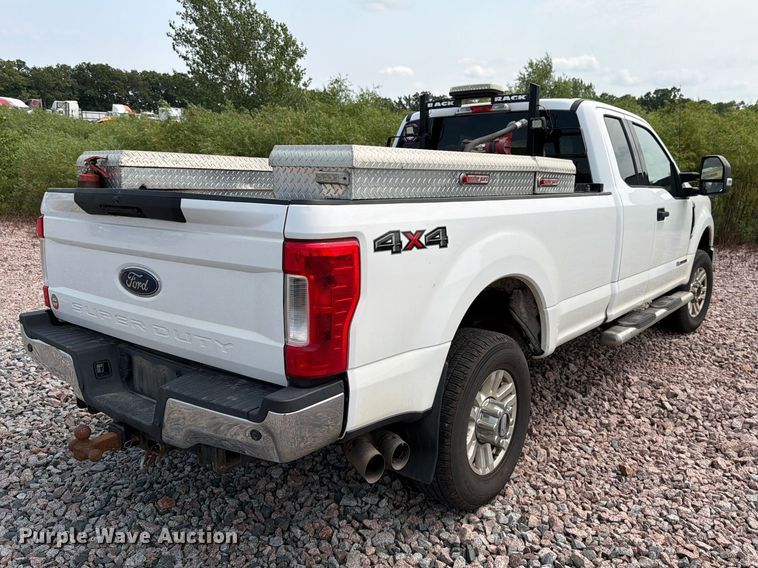 2017 Ford F350 Super Duty Ext. Cab Pickup Truck - photo 5
