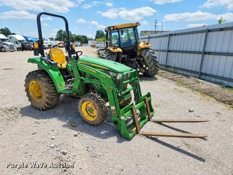 2022 John Deere 3025D MFWD Tractor