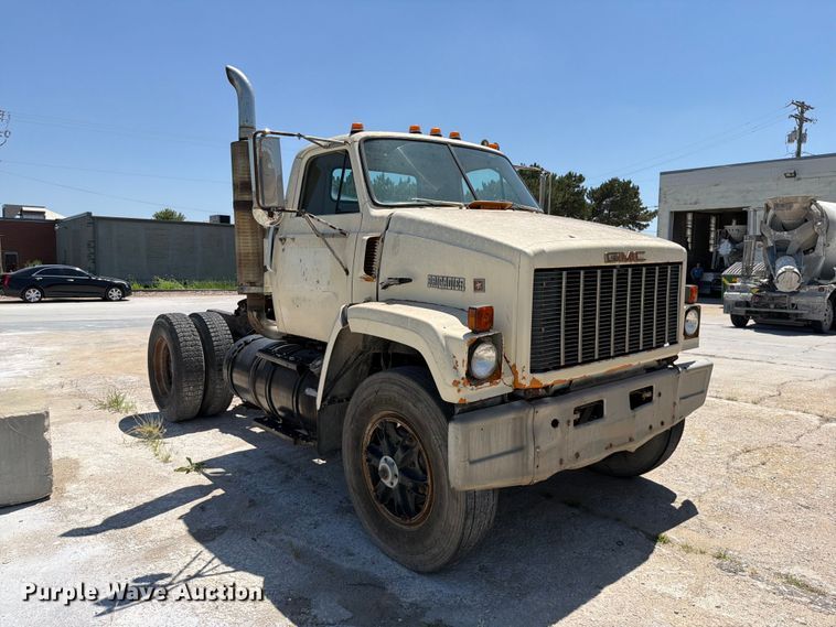 1985 GMC Brigadeir Semi Truck - photo 3