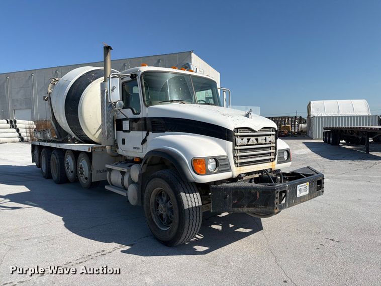 2006 Mack Granite CV713 Ready Mix Truck - photo 3