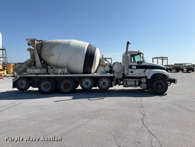 2006 Mack Granite CV713 Ready Mix Truck - photo 4
