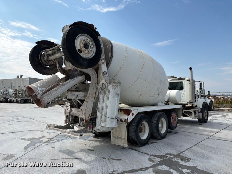 2004 Mack CV713 Ready Mix Truck - photo 5