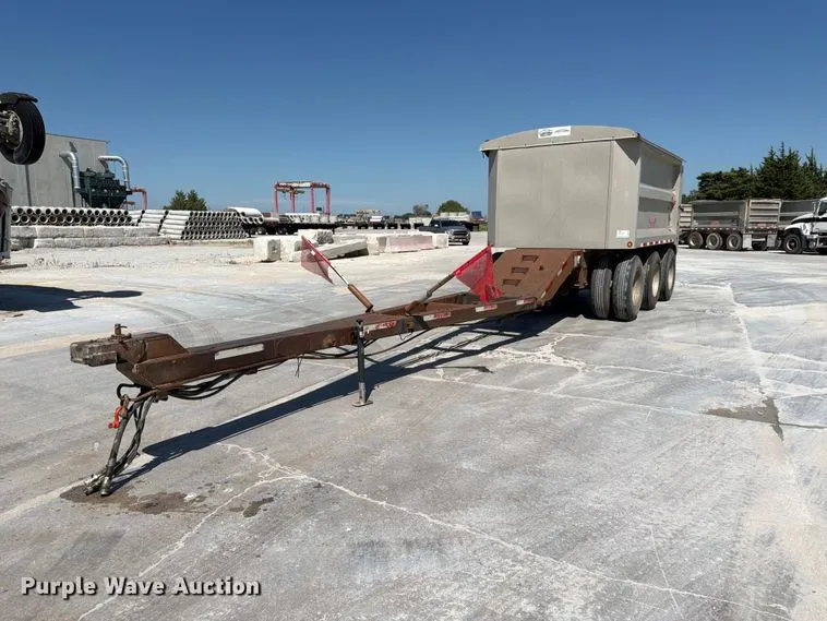 2016 Cornhusker 800 End Dump Pup Trailer