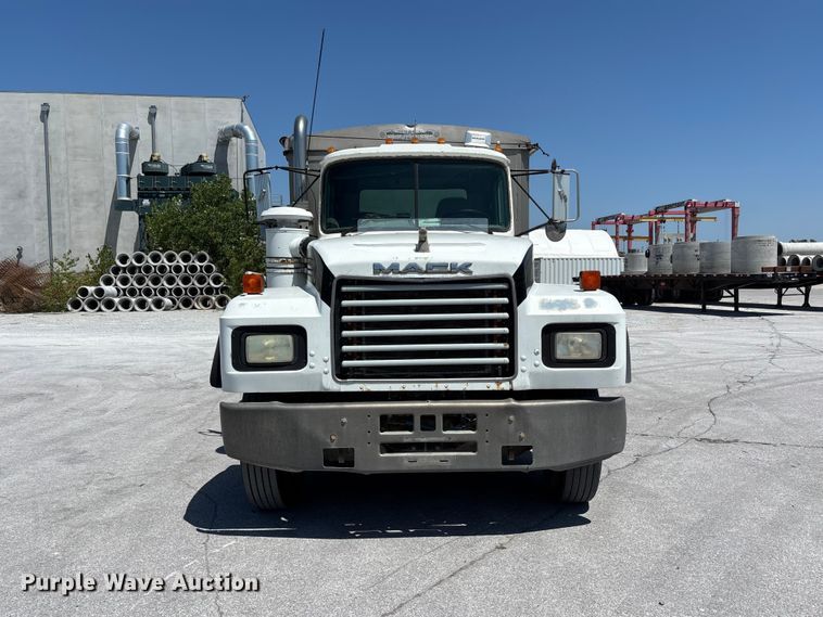 2000 Mack RD688S Dump Flatbed Truck - photo 2