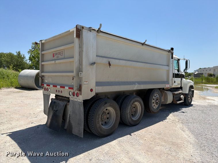 2013 Mack CHU613 Dump Truck - photo 5