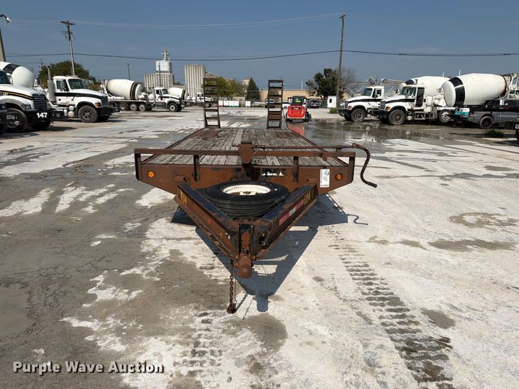 2009 PJ F8222 Utility Trailer - photo 2