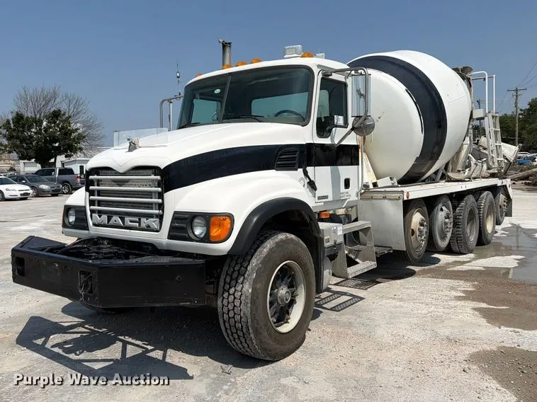 2004 Mack Granite CV713 Ready Mix Truck