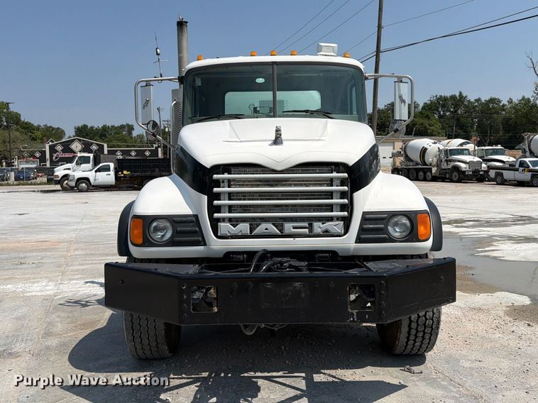 2004 Mack Granite CV713 Ready Mix Truck - photo 2