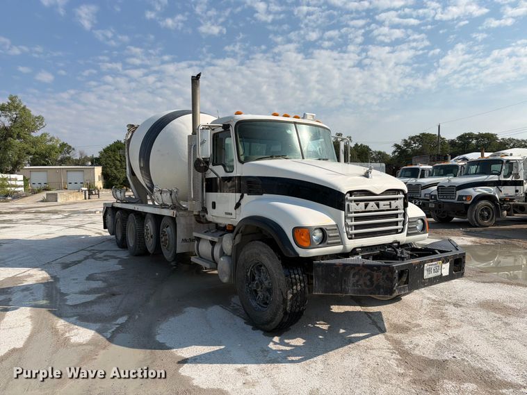2005 Mack Granite CV713  Ready Mix Truck - photo 3