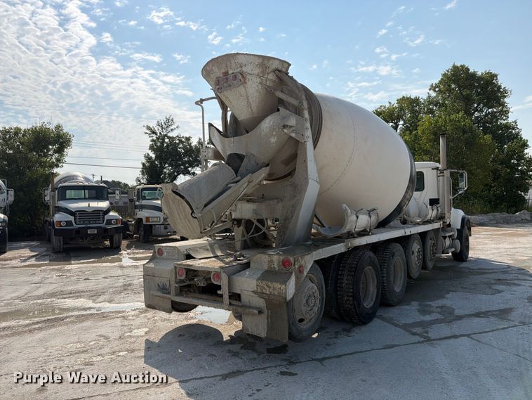 2005 Mack Granite CV713  Ready Mix Truck - photo 5