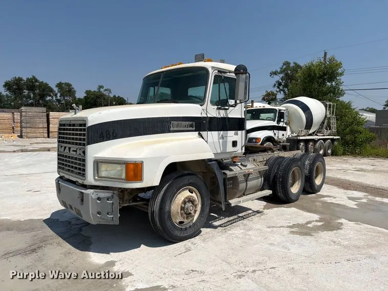 1995 Mack CH613 Semi Truck