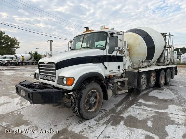 2003 Mack Granite CV713 Ready Mix Truck