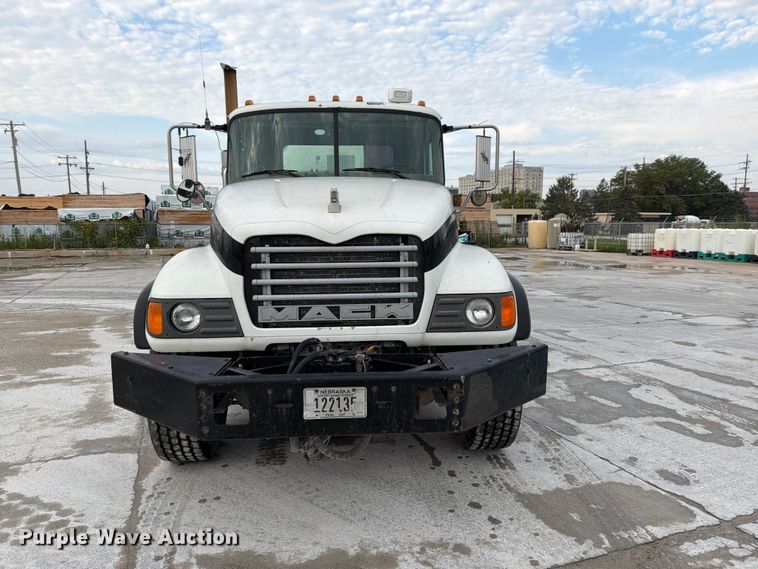 2003 Mack Granite CV713 Ready Mix Truck - photo 2